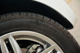 2016款众泰E200