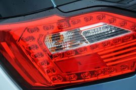 2016款众泰E200