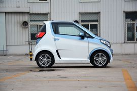 2016款众泰E200