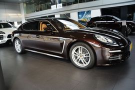2016款保时捷Panamera