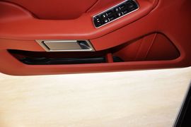 2015款阿斯顿马丁Vanquish