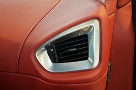 2015款阿斯顿马丁Vanquish