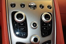 2015款阿斯顿马丁Vanquish