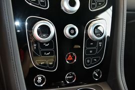 2016款阿斯顿马丁Rapide