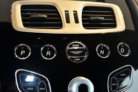 2016款阿斯顿马丁Rapide