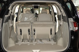 2008款丰田普瑞维亚2.4标准版