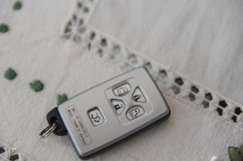 2008款丰田普瑞维亚2.4标准版