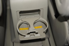 2008款丰田普瑞维亚2.4标准版