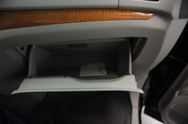 2008款丰田普瑞维亚2.4标准版