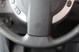 2010款奇骏2.5豪华CVT