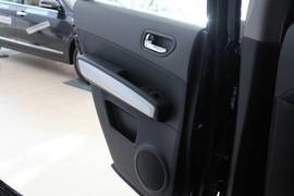 2010款奇骏2.5豪华CVT
