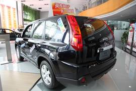 2010款奇骏2.5豪华CVT