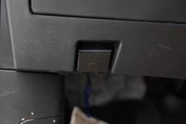 2010款睿翼轿跑车2.5