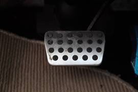 2010款睿翼轿跑车2.5