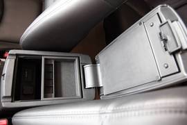 2010款睿翼轿跑车2.5