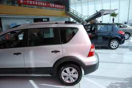 2010款日产骊威