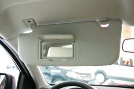 2010款日产逍客2.0S火MT2WD