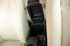 2010款日产逍客2.0S火MT2WD
