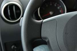 2010款日产逍客2.0S火MT2WD