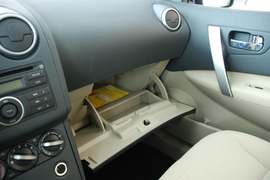 2010款日产逍客2.0S火MT2WD