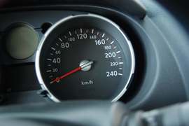 2010款日产逍客2.0S火MT2WD