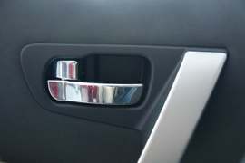 2010款日产逍客2.0S火MT2WD