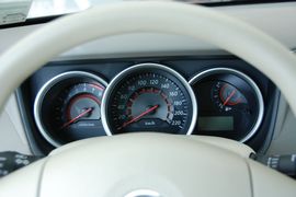 2009款东风日产轩逸1.6XE舒适版