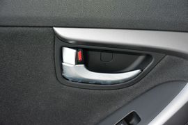 2016款现代朗动1.6L自动智能型