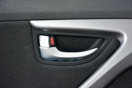 2016款现代朗动1.6L自动智能型