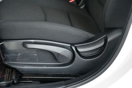 2016款现代朗动1.6L自动智能型