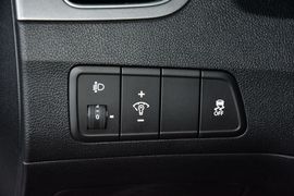 2016款现代朗动1.6L自动智能型