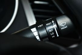 2016款现代朗动1.6L自动智能型
