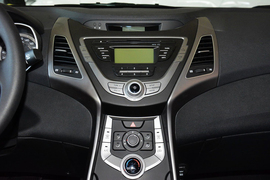 2016款现代朗动1.6L自动智能型