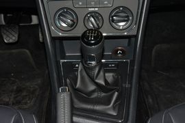 2015款大众朗行1.6L手动舒适型
