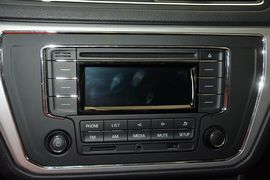 2015款大众朗行1.6L手动舒适型