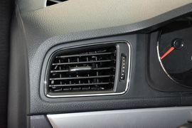 2015款大众朗行1.6L手动舒适型