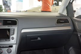 2016款大众高尔夫1.4TSI自动舒适型