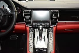 2016款保时捷Panamera