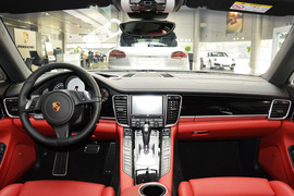 2016款保时捷Panamera