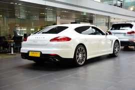 2016款保时捷Panamera