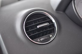 2010款进口标致308CC实拍
