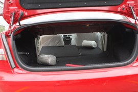 2010款奔腾2.0L手自一体豪华型到店实拍