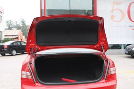2010款奔腾2.0L手自一体豪华型到店实拍