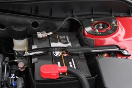 2010款奔腾2.0L手自一体豪华型到店实拍