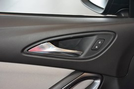 2016款别克威朗轿跑15S自动进取型