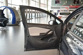 2016款别克威朗轿跑15S自动进取型