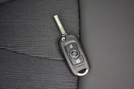 2016款别克威朗轿跑15S自动进取型