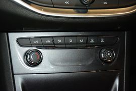 2016款别克威朗轿跑15S自动进取型