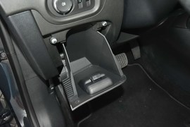 2016款别克威朗轿跑15S自动进取型