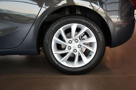 2016款别克威朗轿跑15S自动进取型